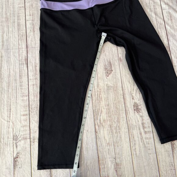 Lululemon Women's Black Hi Waisted Cropped Leggings No Tags. See Dimensions - Picture 6 of 8